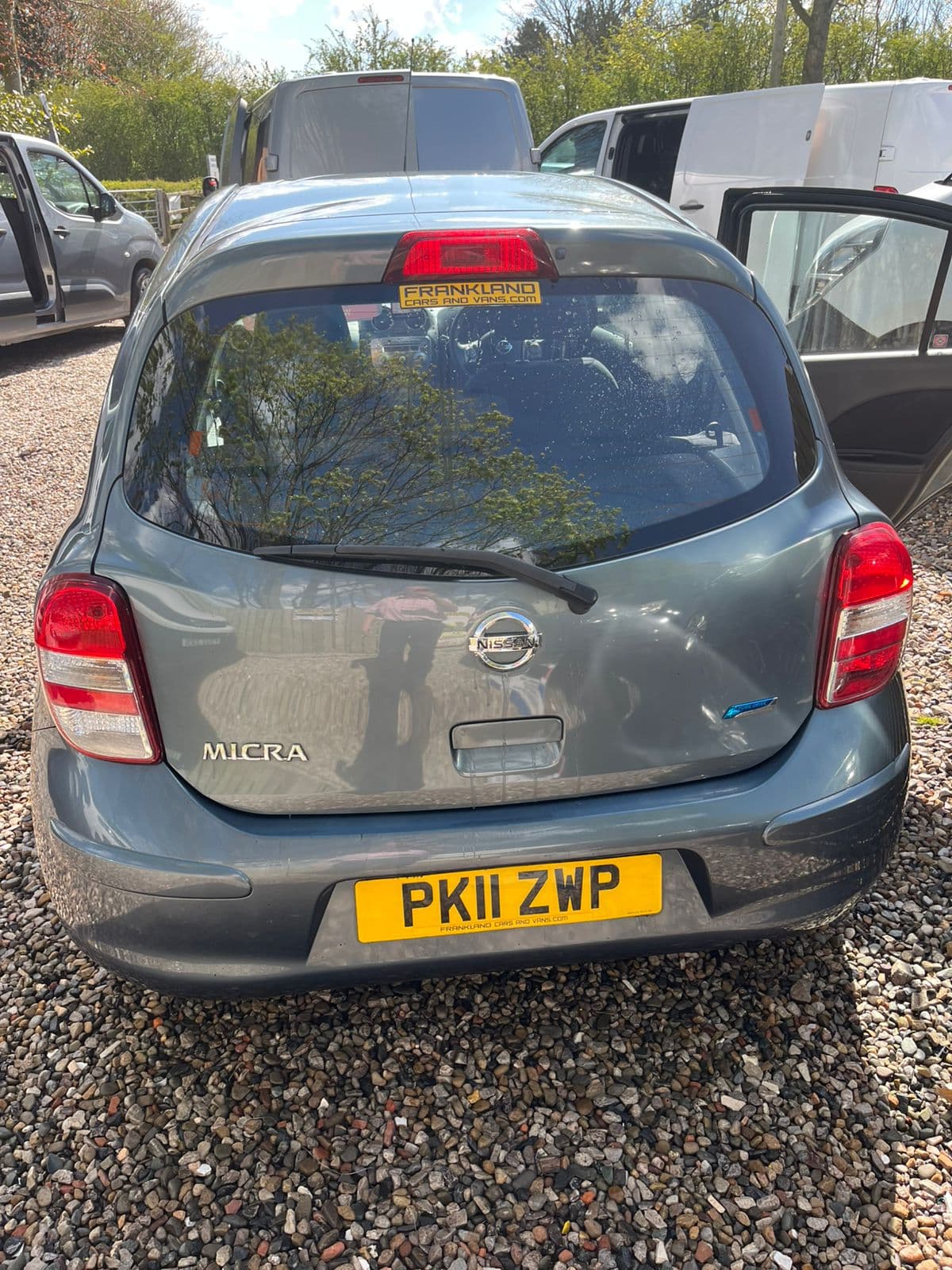 Vehicle image 4 of 11