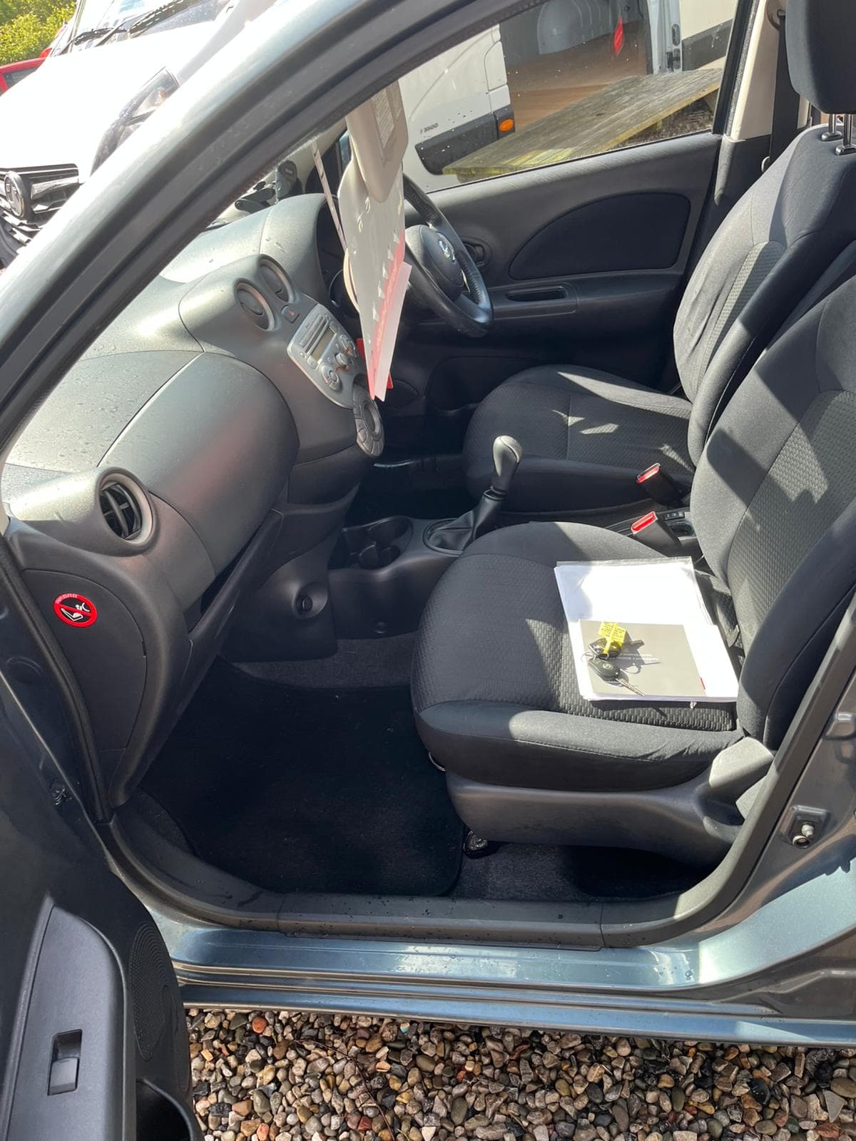 Vehicle image 9 of 11