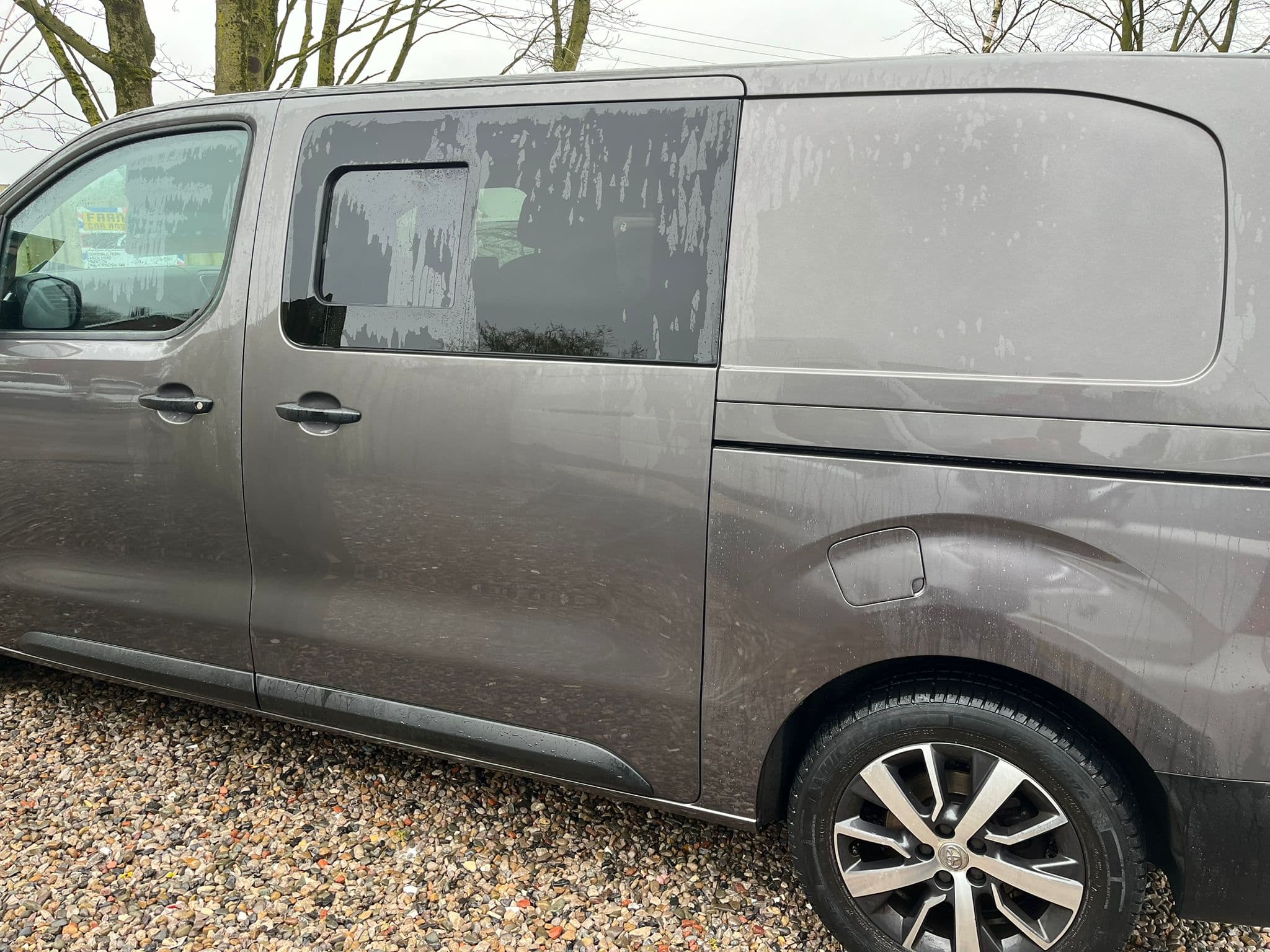 Vehicle image 3 of 21