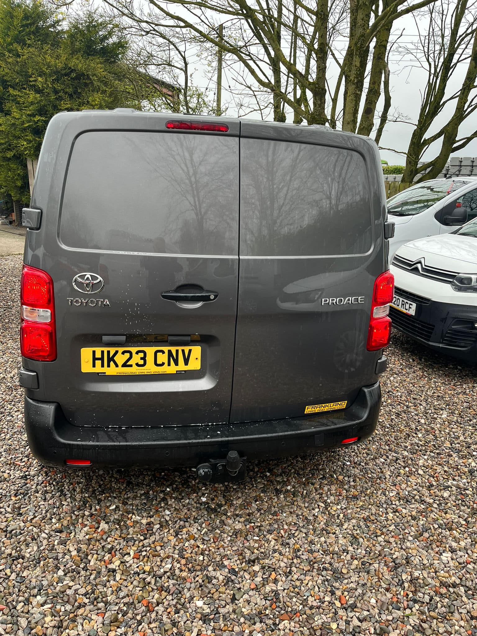 Vehicle image 4 of 21