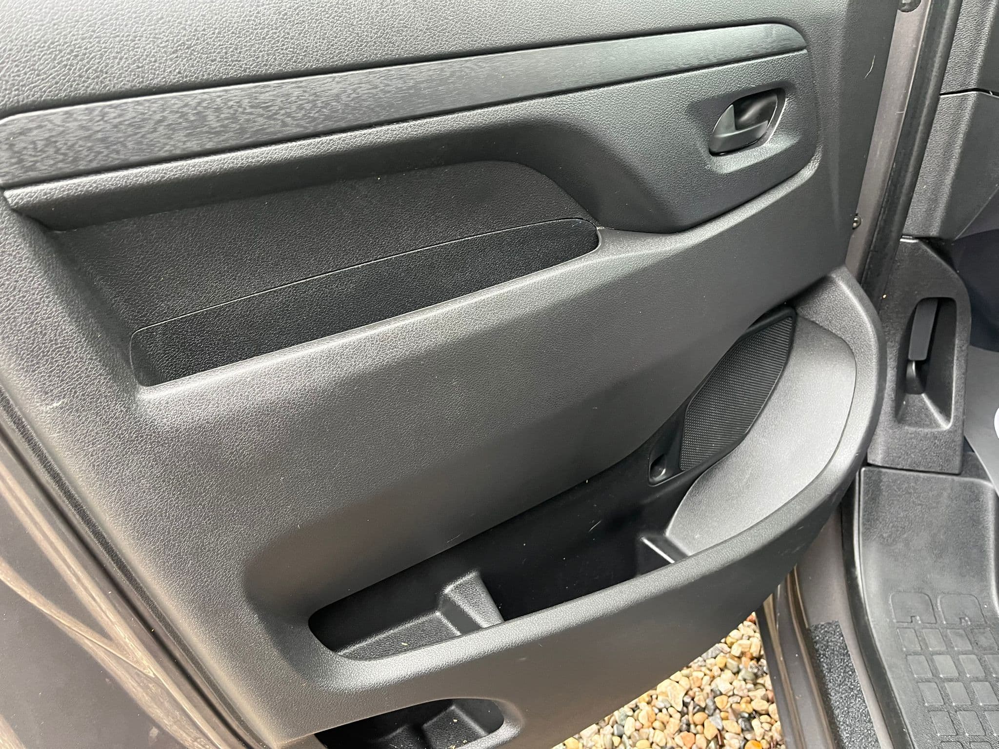 Vehicle image 10 of 21