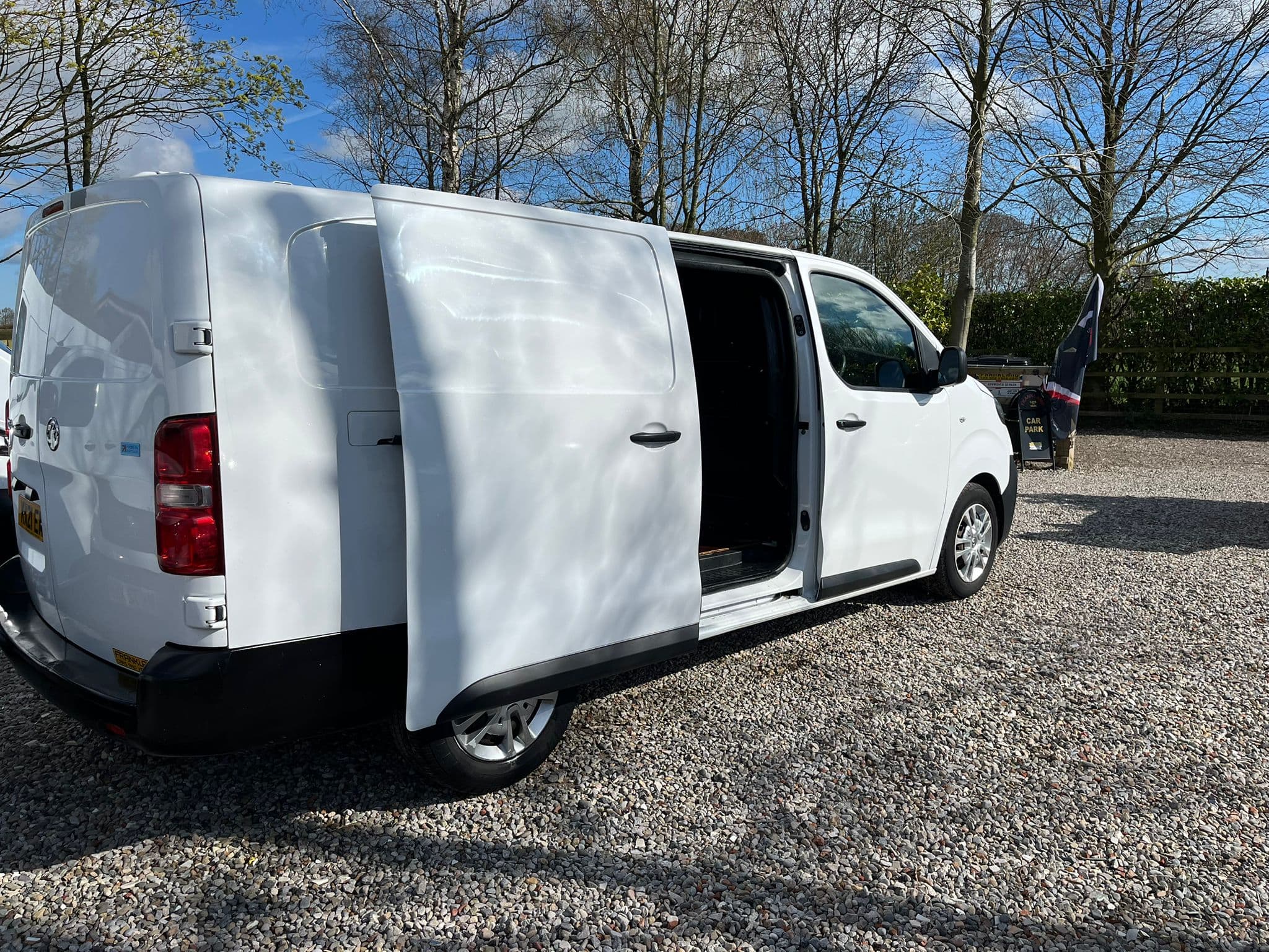 Vehicle image 2 of 32