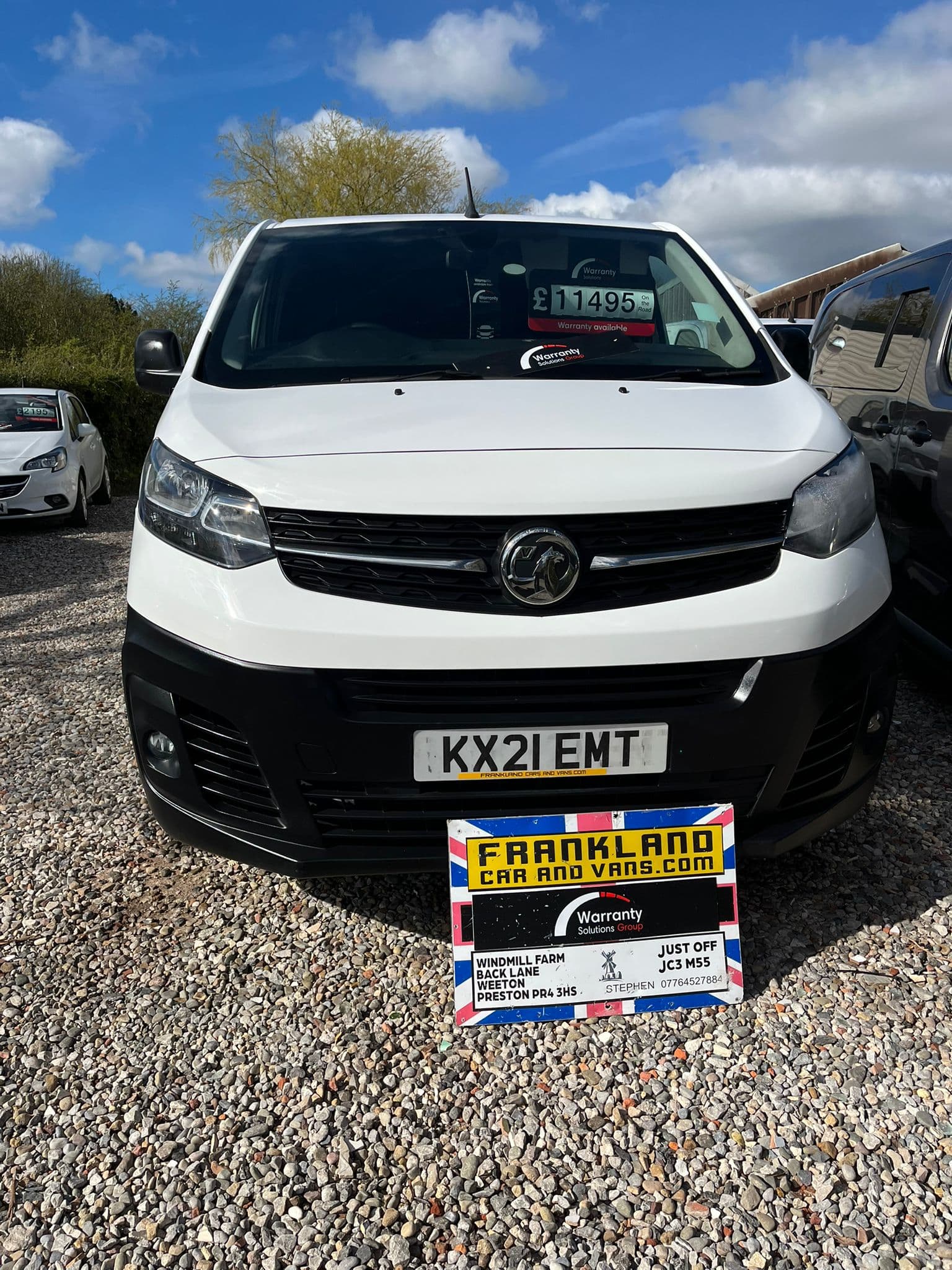 Vehicle image 9 of 32