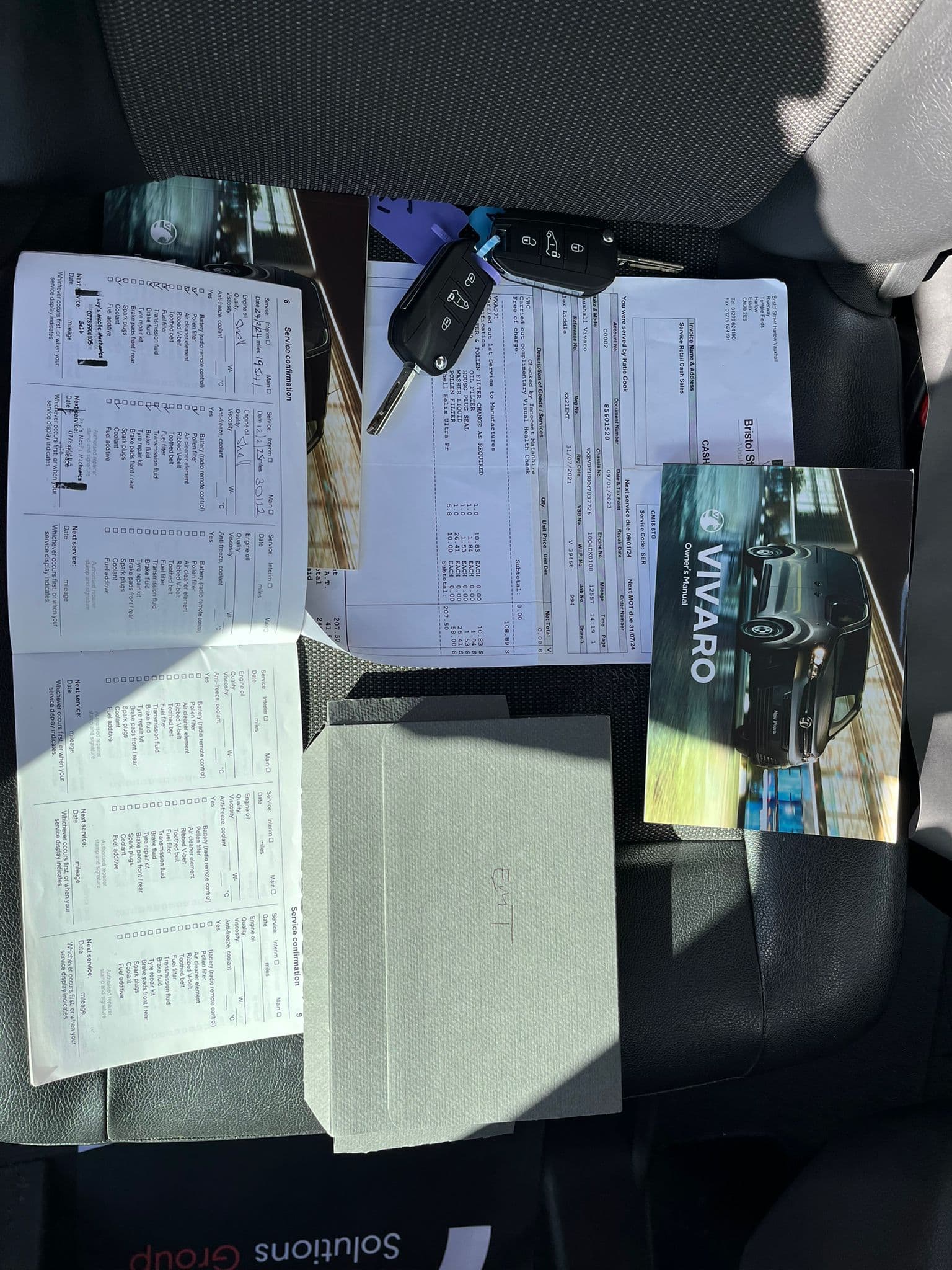 Vehicle image 30 of 32