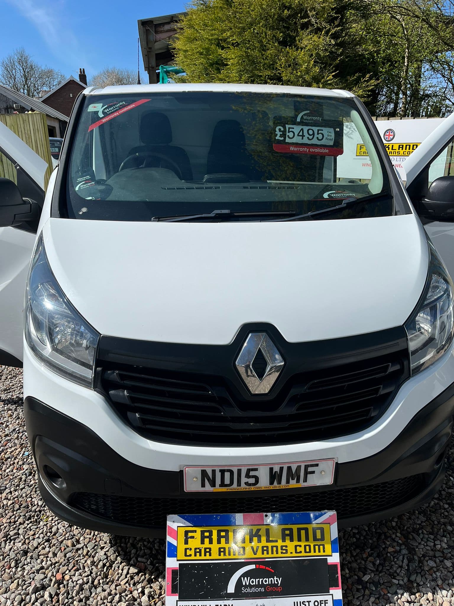 Vehicle image 8 of 9