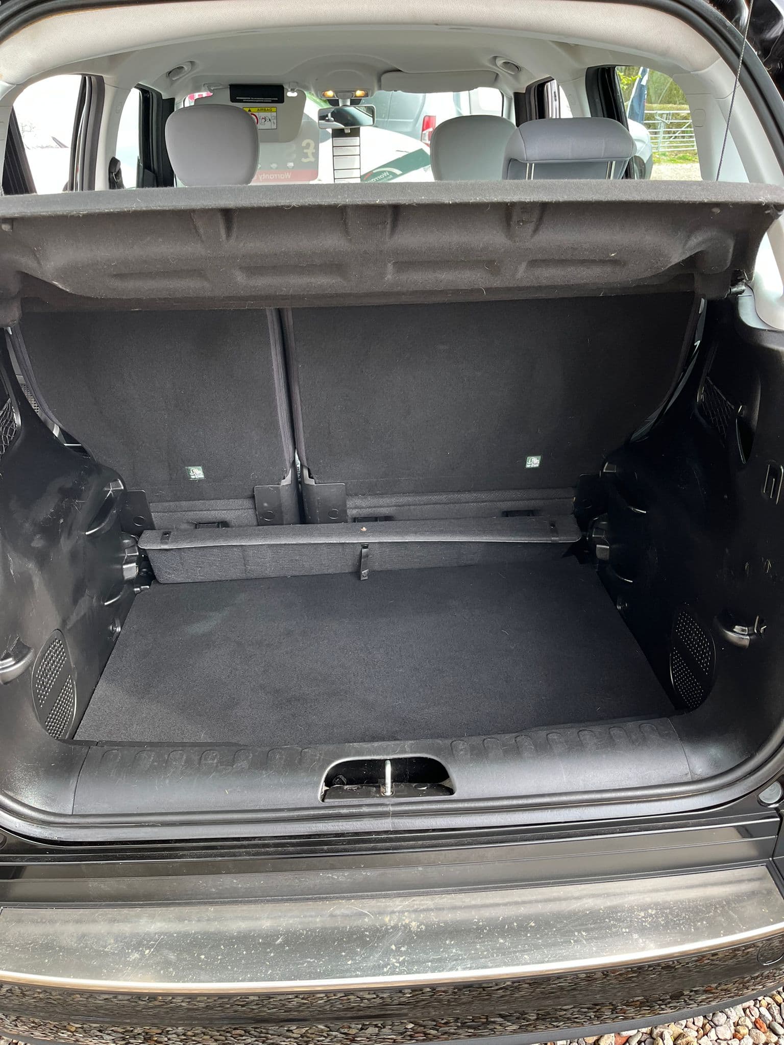 Vehicle image 8 of 38